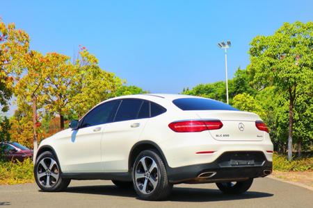 红河二手奔驰GLC轿跑 2018款 GLC 200 4MATIC 轿跑SUV