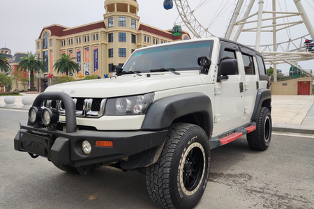 咸宁二手北京BJ40 2016款 BJ40L 2.3T 手自一体 四驱 尊享版