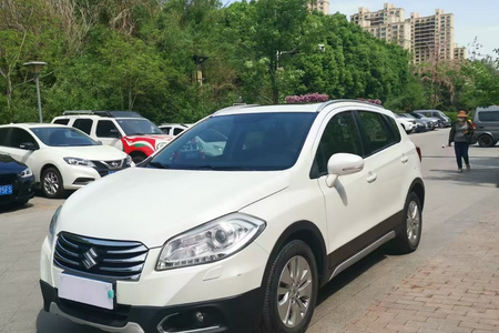 乌鲁木齐二手铃木锋驭 2015款 1.6L CVT 两驱 进取版